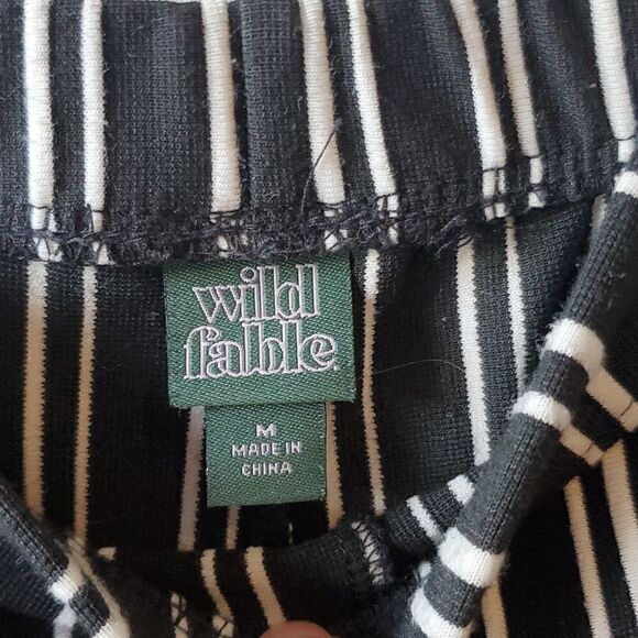 2/$15 Sale Wild Fable wide leg, knit pant, medium - Picture 2 of 4
